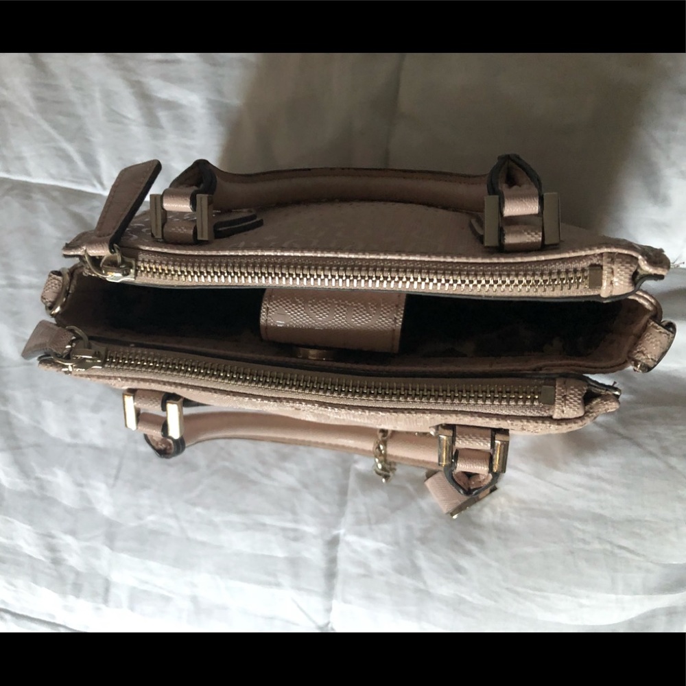 Blush pink guess mini bag - Picture 3 of 6